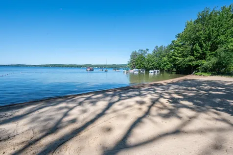 20 Magnolia Lane Laconia NH 03246