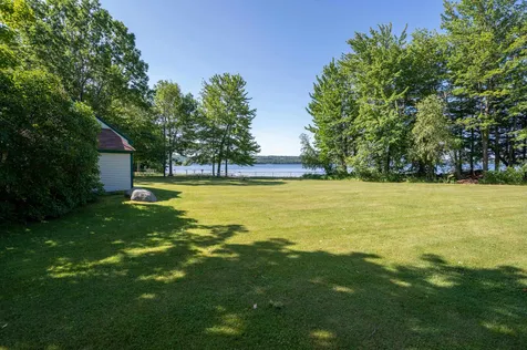 20 Magnolia Lane Laconia NH 03246