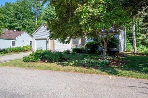 20 Magnolia Lane Laconia NH 03246