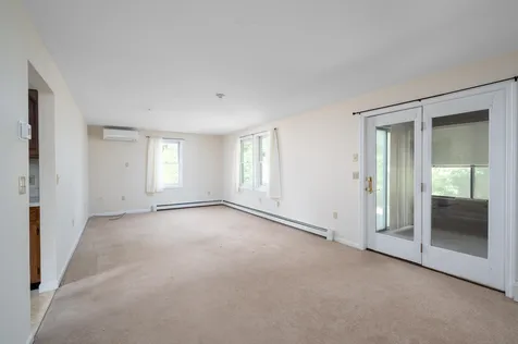 20 Magnolia Lane Laconia NH 03246