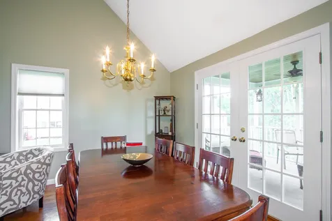 2 Thresher Road Nashua NH 03063