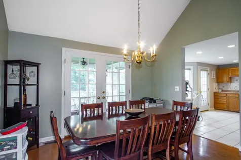 2 Thresher Road Nashua NH 03063
