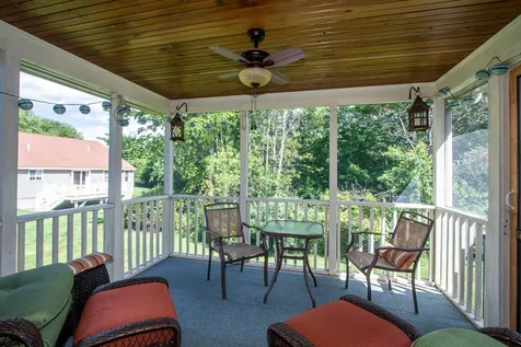 2 Thresher Road Nashua NH 03063