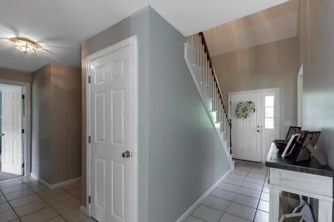 2 Thresher Road Nashua NH 03063