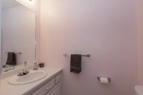 2 Thresher Road Nashua NH 03063