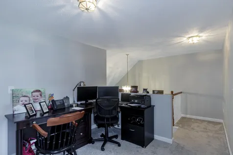 2 Thresher Road Nashua NH 03063