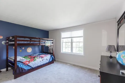 2 Thresher Road Nashua NH 03063