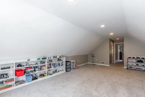 2 Thresher Road Nashua NH 03063