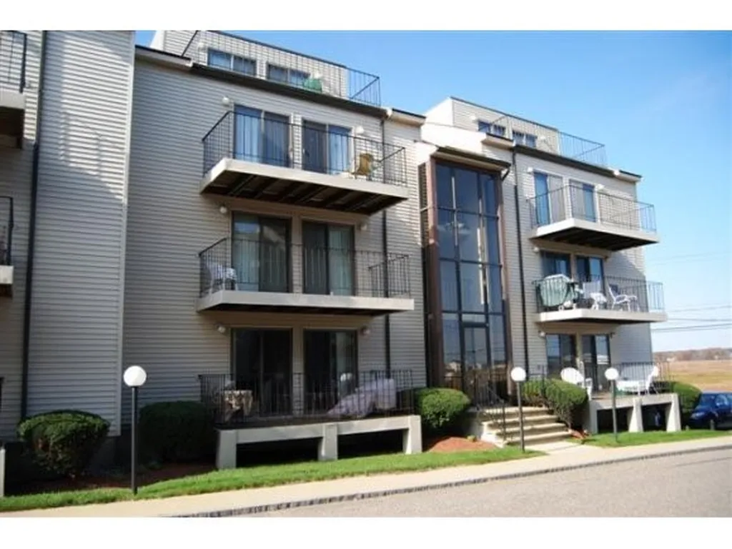 461 Ocean Boulevard Hampton NH 03842