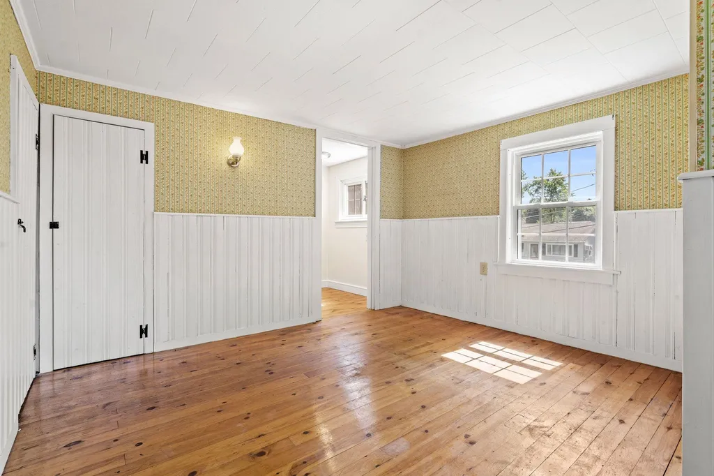 8 Pennichuck Street Nashua NH 03064