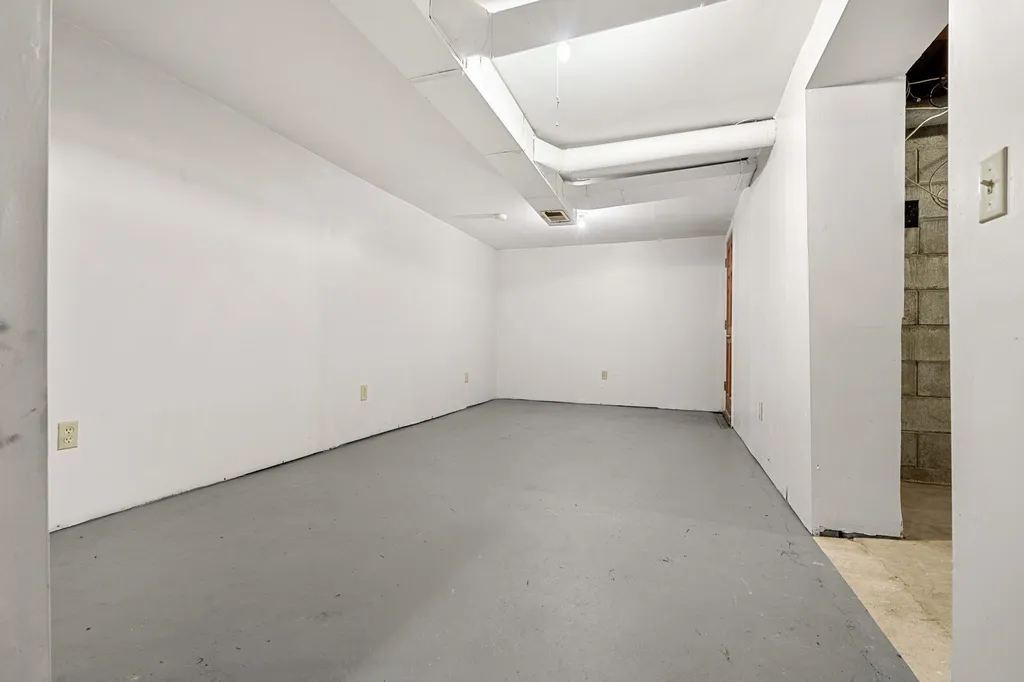 8 Pennichuck Street Nashua NH 03064