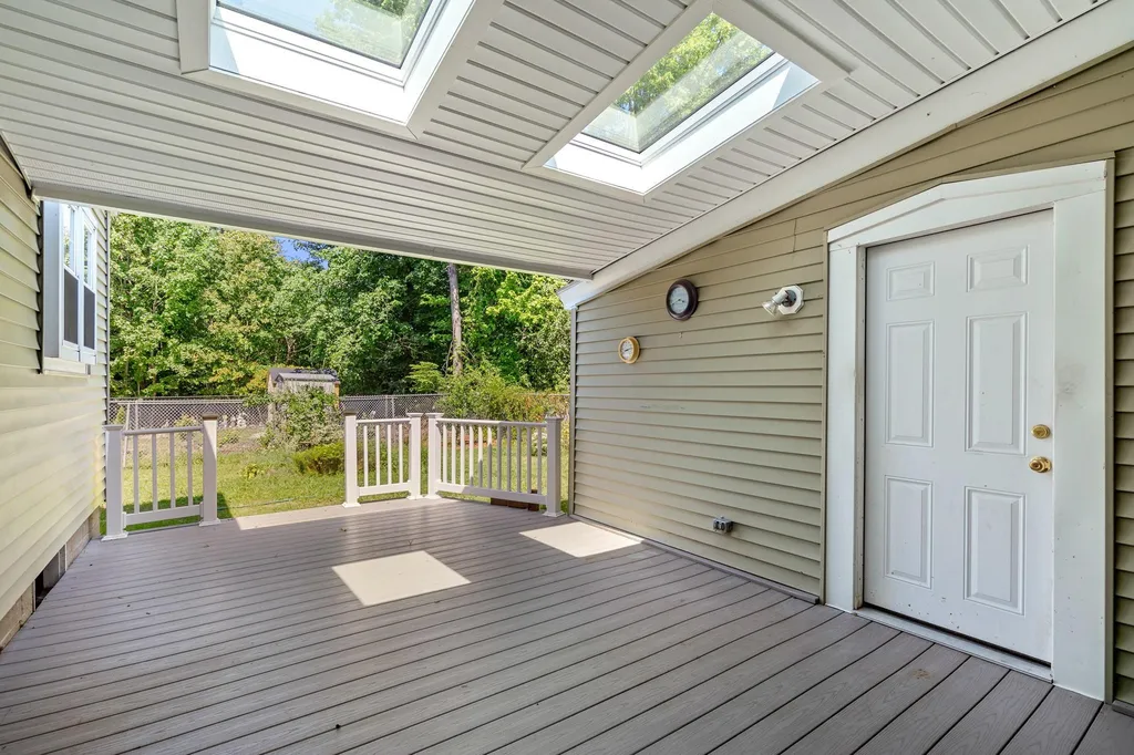 8 Pennichuck Street Nashua NH 03064