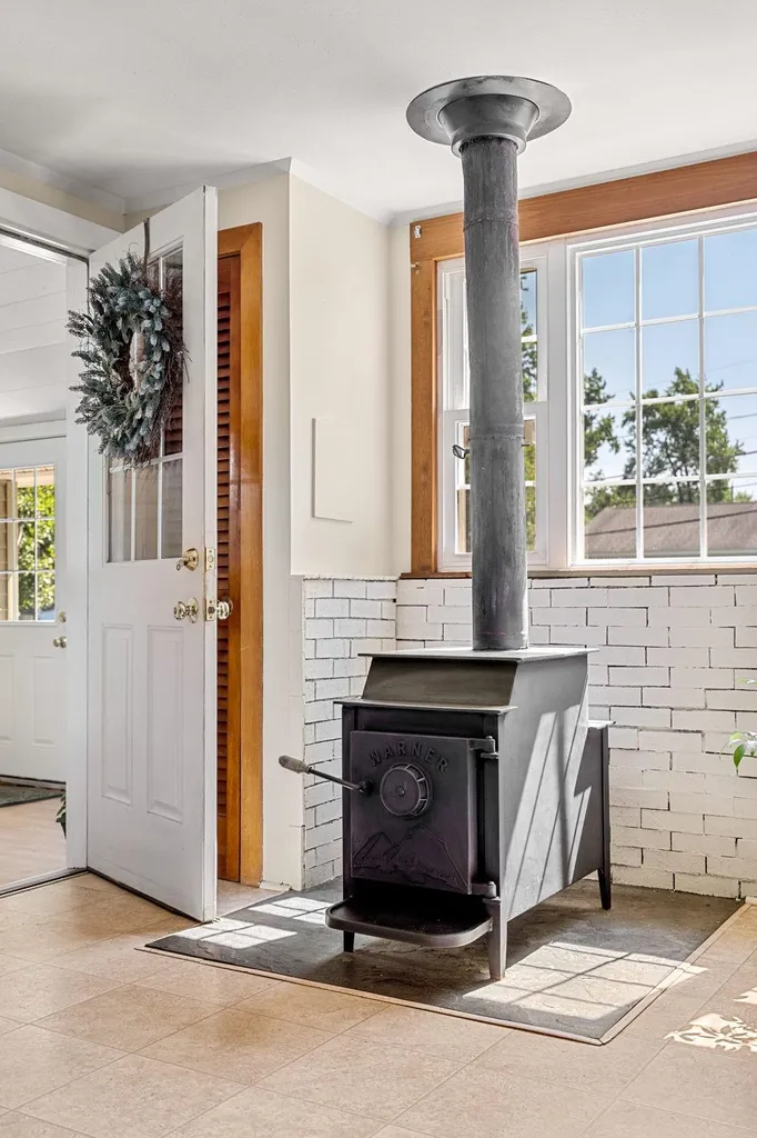 8 Pennichuck Street Nashua NH 03064