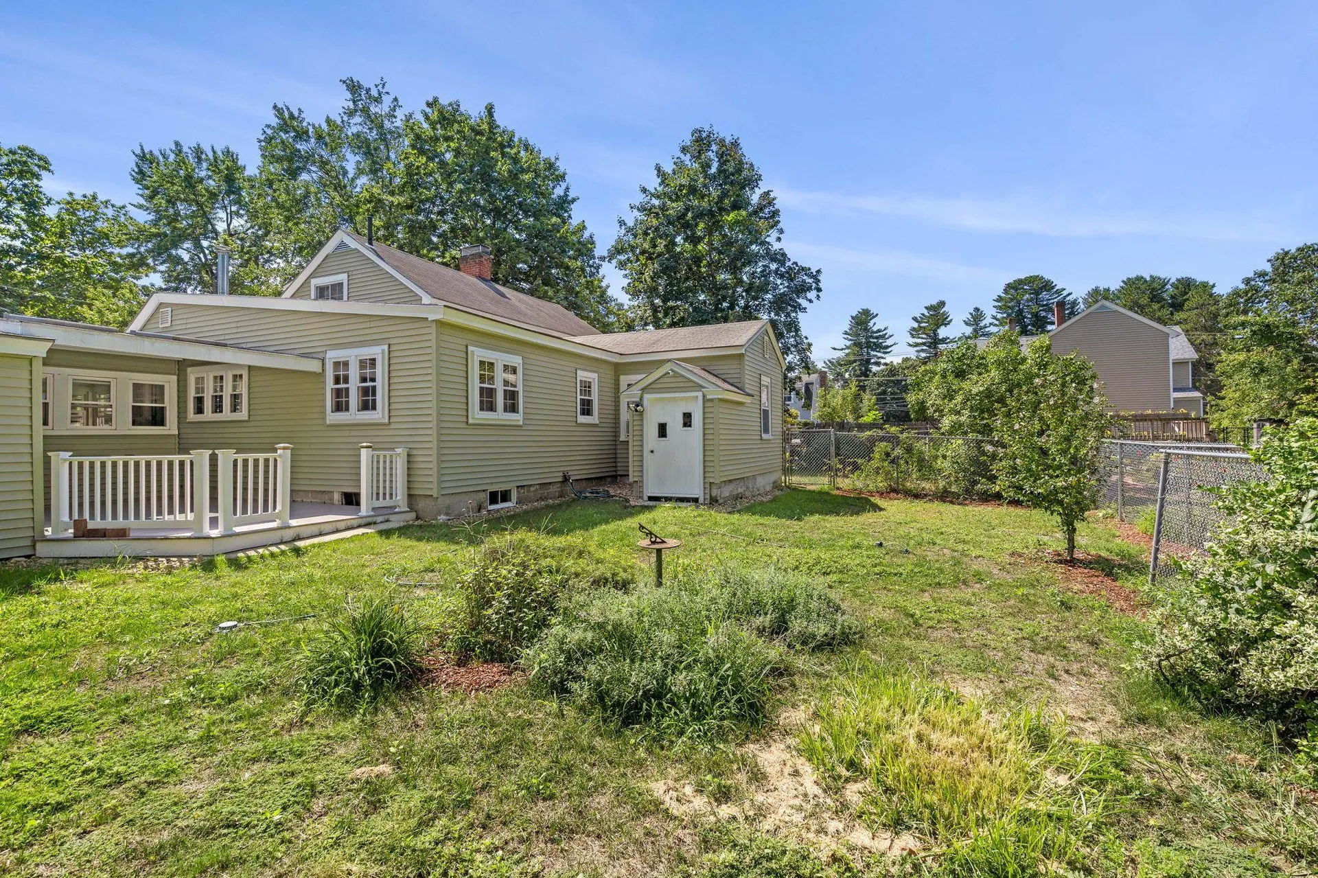 8 Pennichuck Street Nashua NH 03064