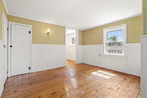 8 Pennichuck Street Nashua NH 03064