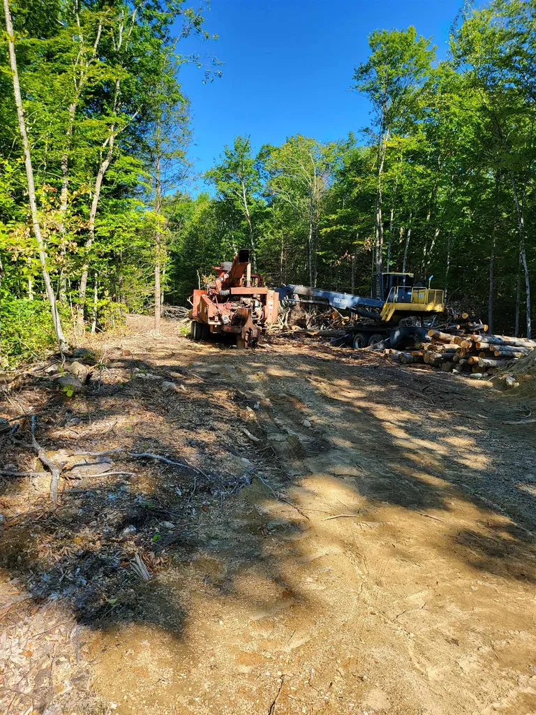 17 Mccarron Road Deerfield NH 03037
