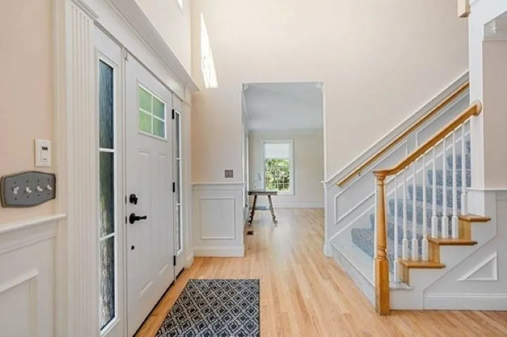 18 Mulberry Lane Pelham NH 03076