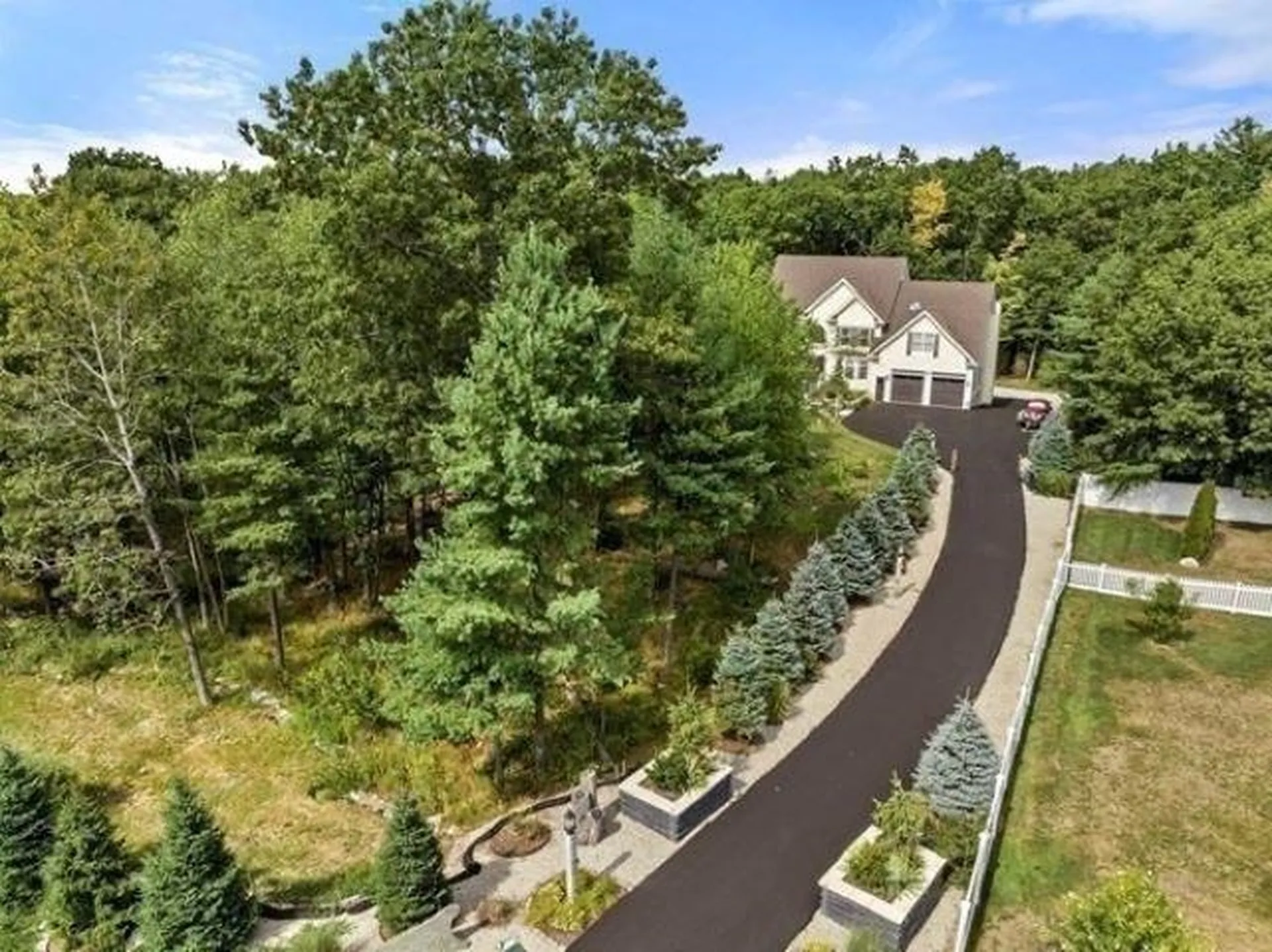 18 Mulberry Lane Pelham NH 03076
