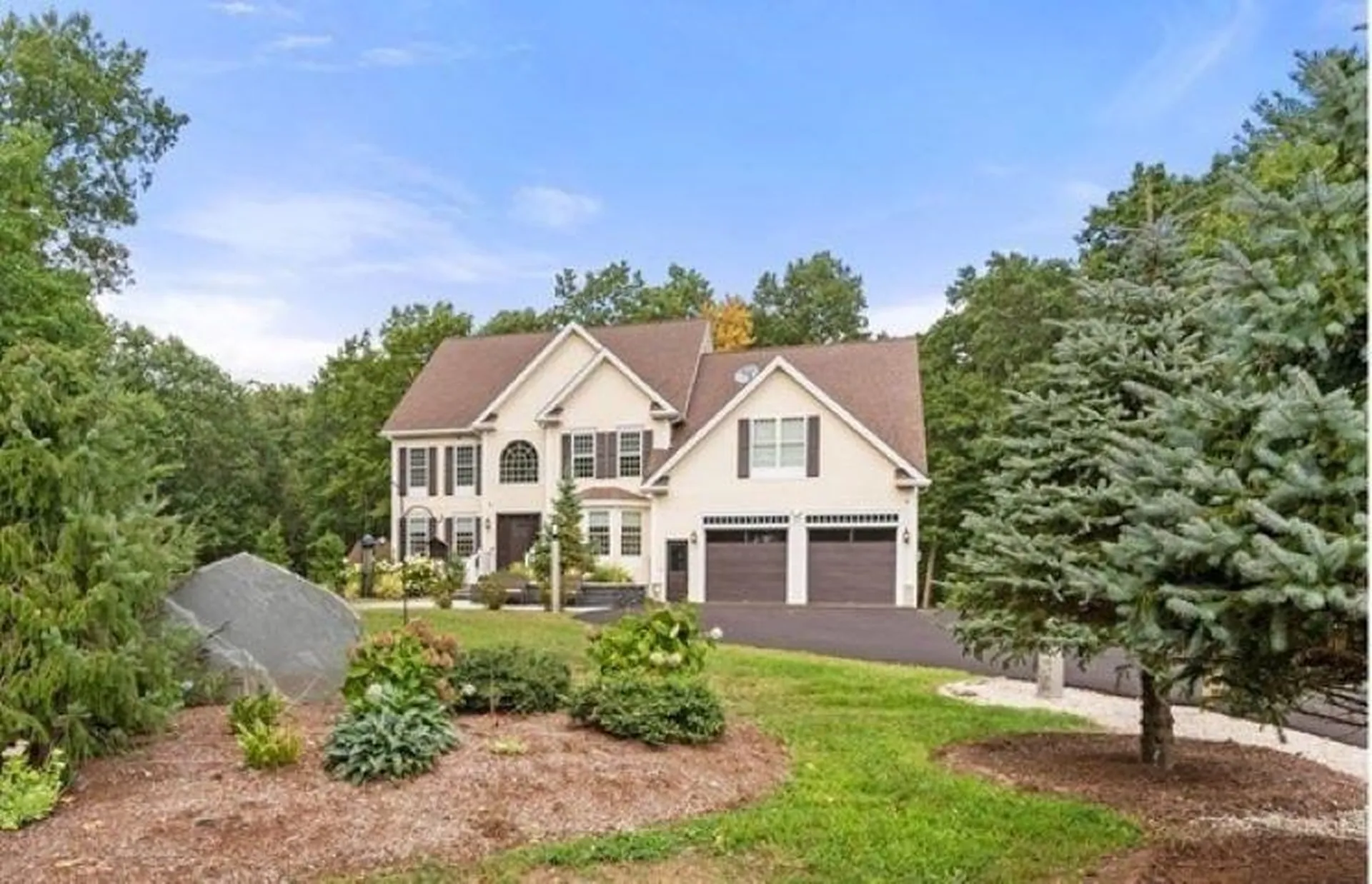 18 Mulberry Lane Pelham NH 03076