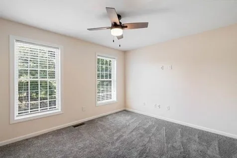 18 Mulberry Lane Pelham NH 03076