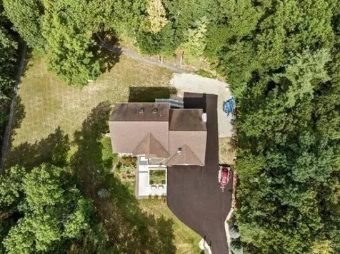 18 Mulberry Lane Pelham NH 03076