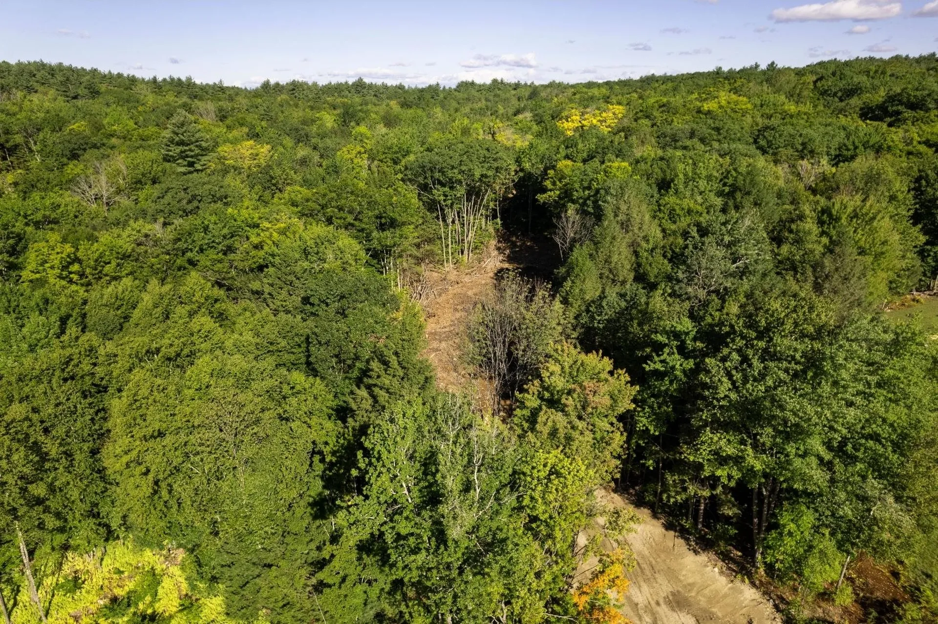 13 Mccarron Road Deerfield NH 03037