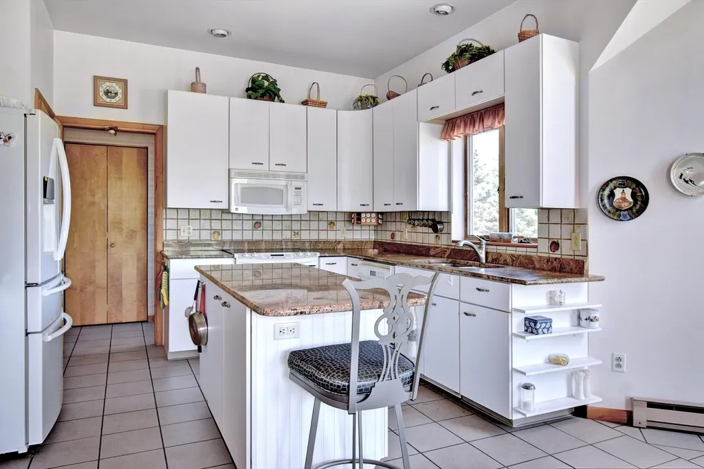 329 Canterbury Road Manchester VT 05255