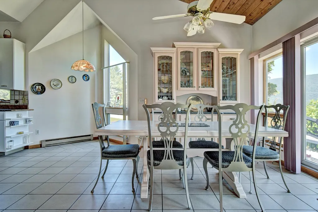 329 Canterbury Road Manchester VT 05255