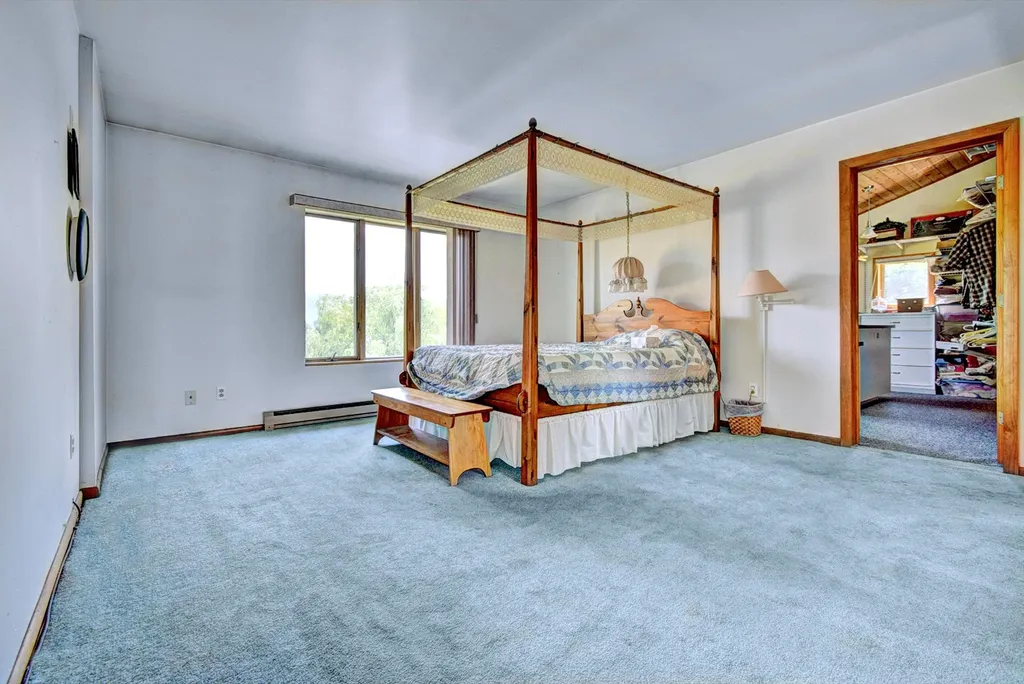 329 Canterbury Road Manchester VT 05255