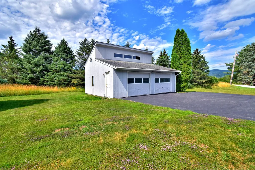 329 Canterbury Road Manchester VT 05255