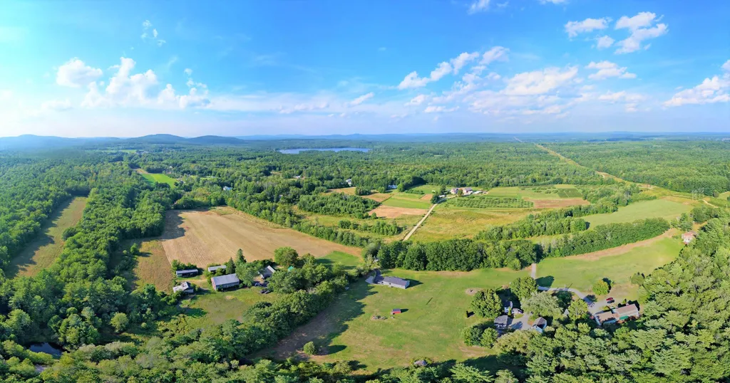 15 Evans Road Rochester NH 03867