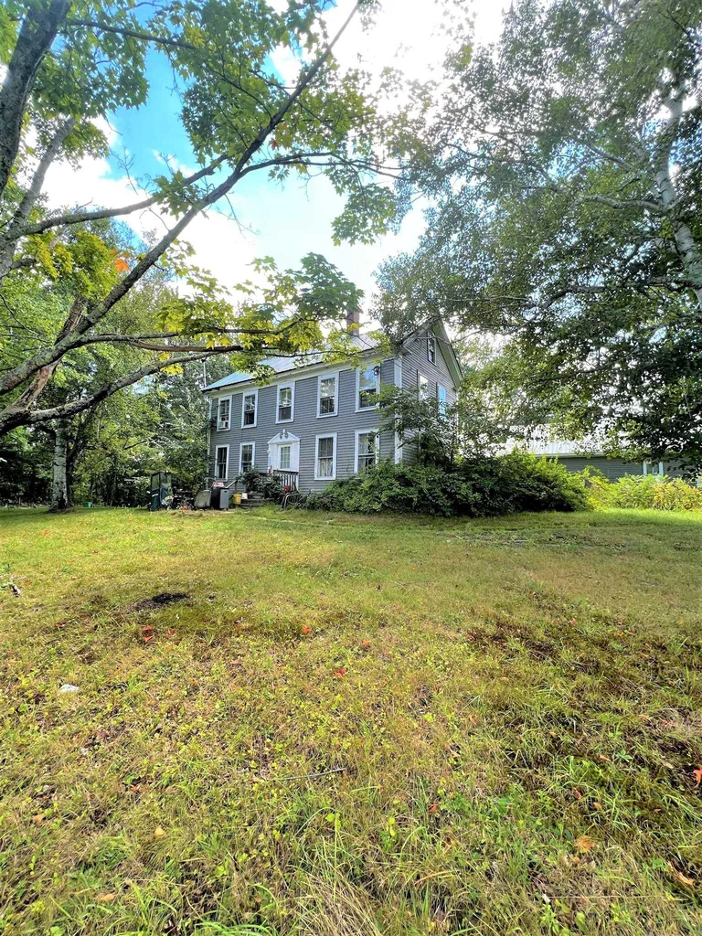 15 Evans Road Rochester NH 03867