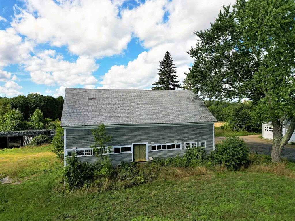 15 Evans Road Rochester NH 03867