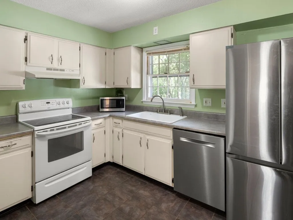 159 Hickory Hill Road Williston VT 05495