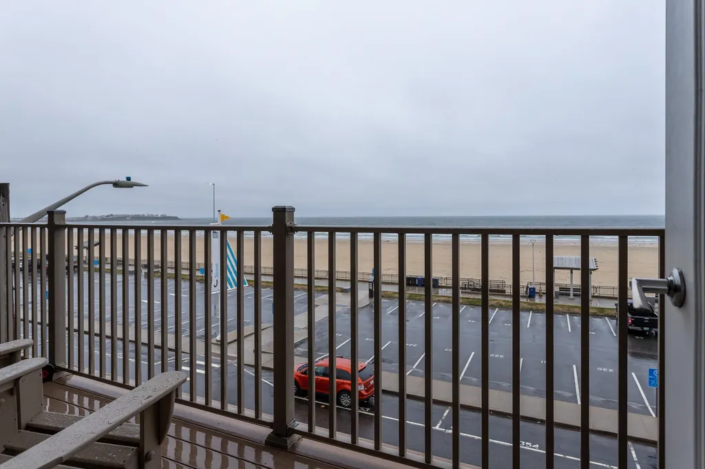 83 Ocean Boulevard Hampton NH 03842