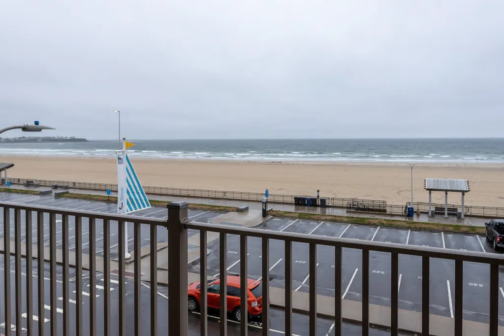 83 Ocean Boulevard Hampton NH 03842