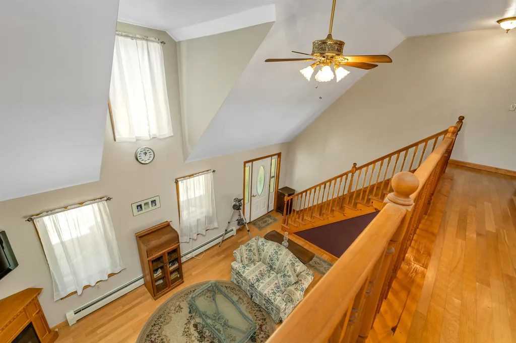 25 True Lane Thornton NH 03285