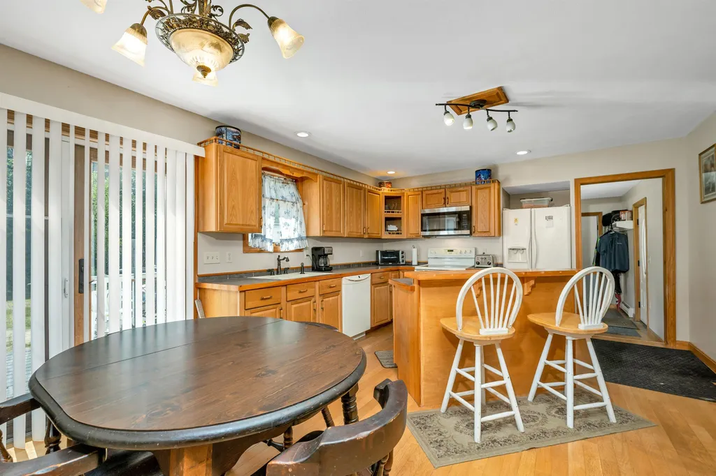 25 True Lane Thornton NH 03285