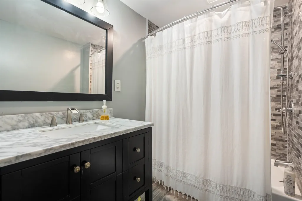 20 Ferson Street Nashua NH 03060