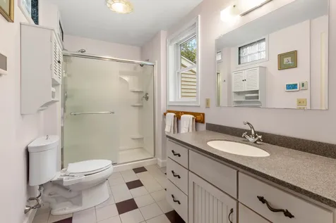 93 Winnicutt Road Stratham NH 03885