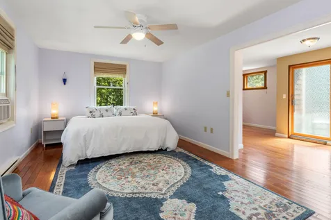 93 Winnicutt Road Stratham NH 03885
