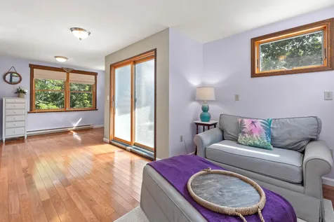 93 Winnicutt Road Stratham NH 03885