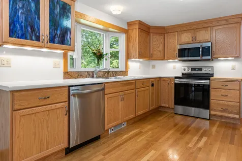 93 Winnicutt Road Stratham NH 03885