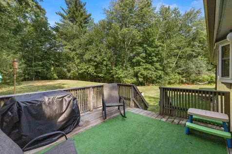 93 Winnicutt Road Stratham NH 03885
