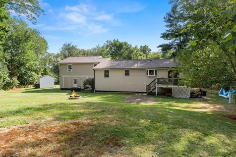 93 Winnicutt Road Stratham NH 03885