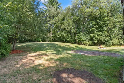93 Winnicutt Road Stratham NH 03885