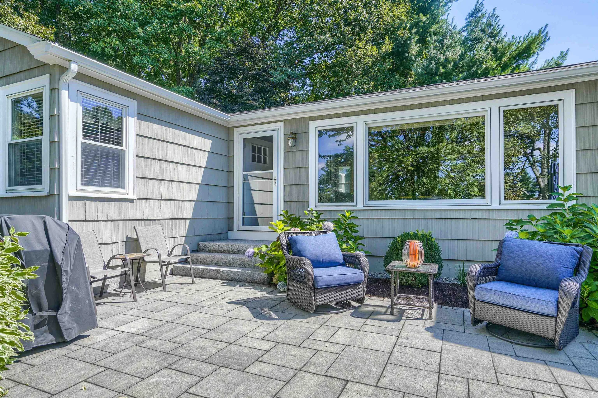 8 Judith Drive Nashua NH 03062