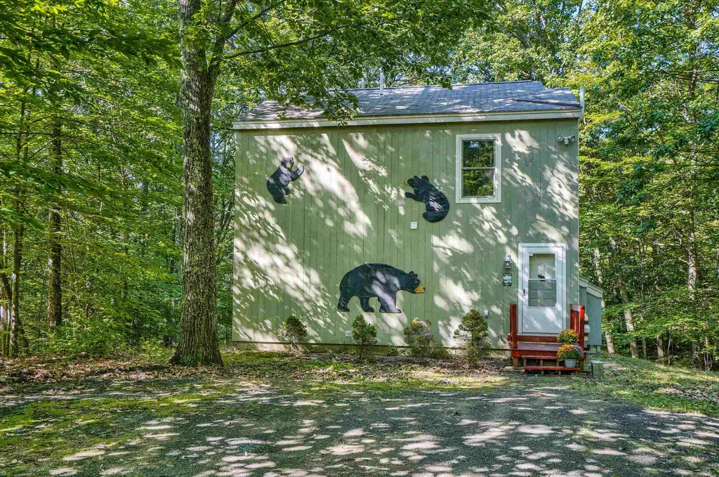 8 Panaway Drive Campton NH 03223