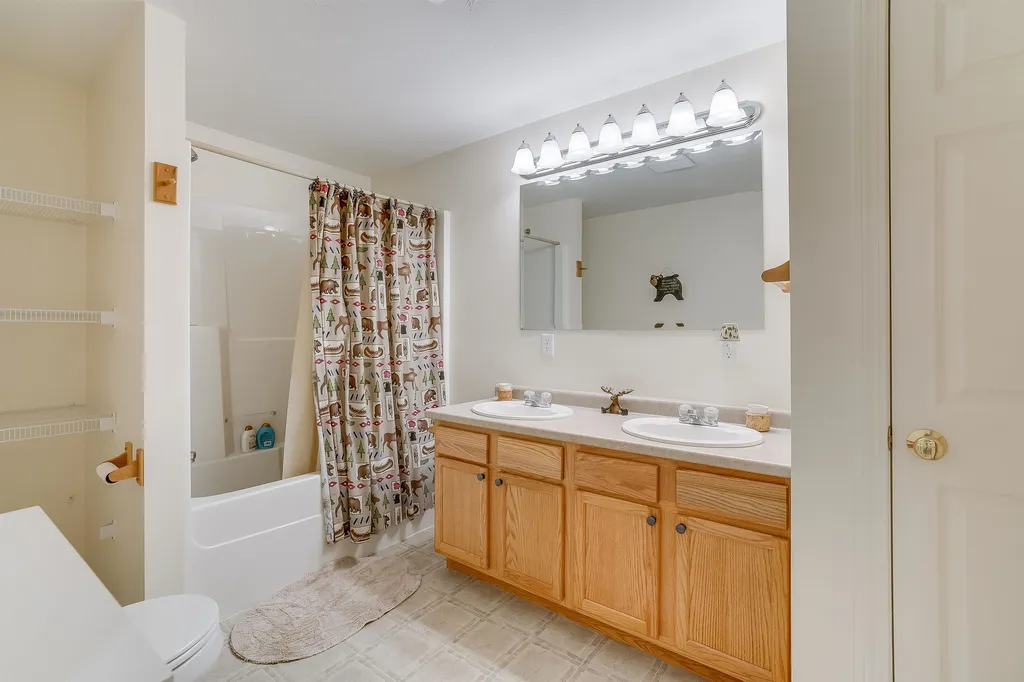 8 Panaway Drive Campton NH 03223