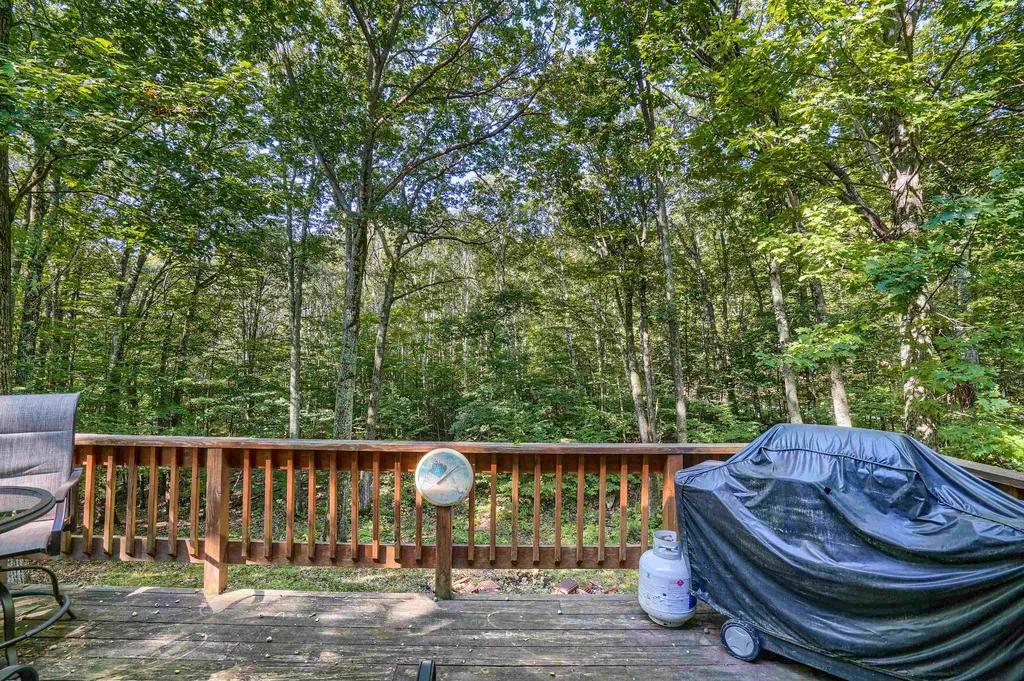 8 Panaway Drive Campton NH 03223